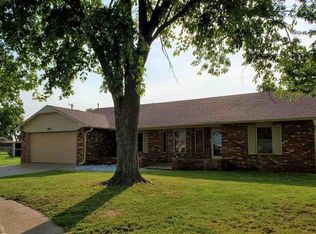 2401 Barclay Pl, Ponca City, OK 74601
