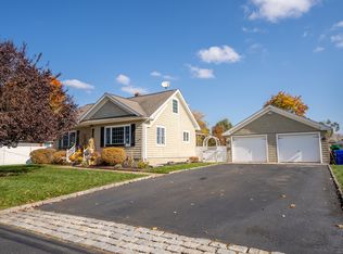 17 Saint Thomas St, Enfield, CT 06082