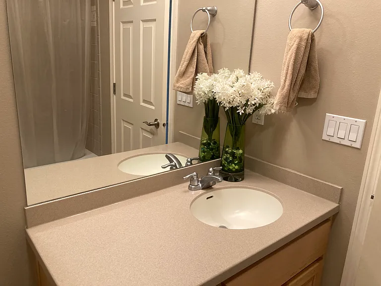 140 W 10th Ave #10 — Photo 23