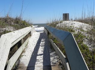 1830 N Sherry Dr, Atlantic Beach, FL 32233