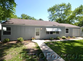 1704 Lincoln Rd, Bettendorf, IA 52722