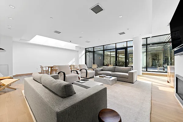 Rented by Douglas Elliman | media 47