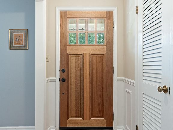 3rd image of 609 Dunmore Cir