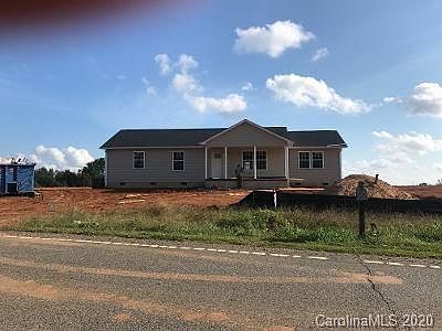 2nd image of 2615 S Post Rd #4