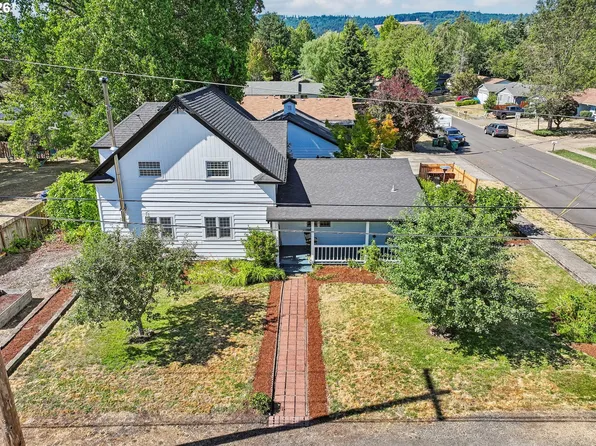 819 Sierra Vista Dr, Newberg, OR 97132