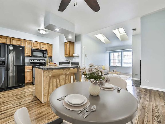 5th image of 1251 Wyndham Dr APT 204