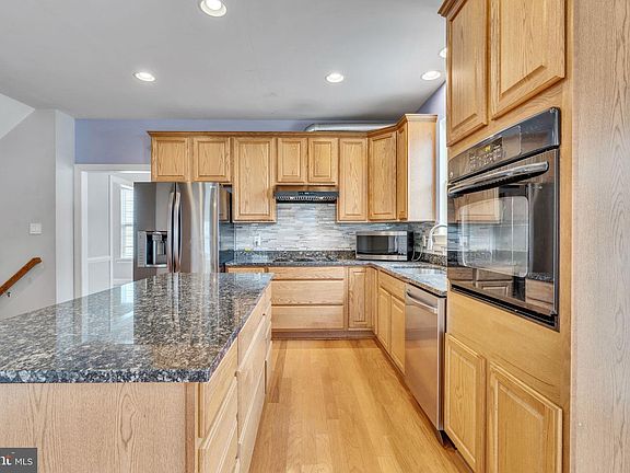 3rd image of 24340 Broad Creek Dr