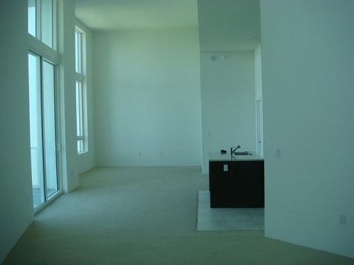 5th image of 1900 N Bayshore Loft #1007