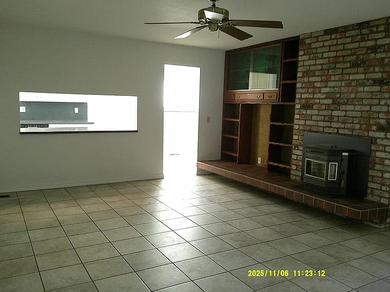 390 S Almond St — Photo 18