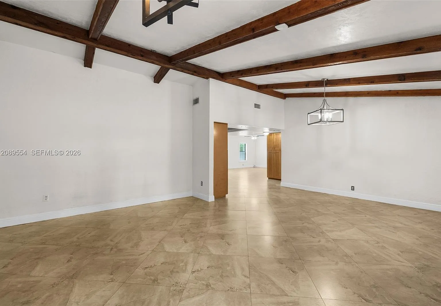Marcano Estates — Photo 4