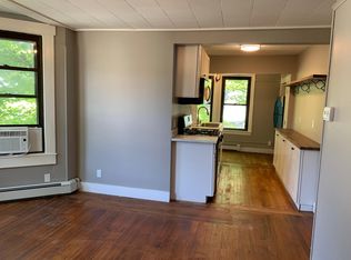 2 Summit Ave APT 3, Methuen, MA 01844