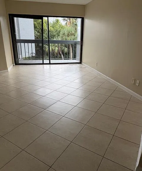 1900 N Congress Ave #308 — Photo 16