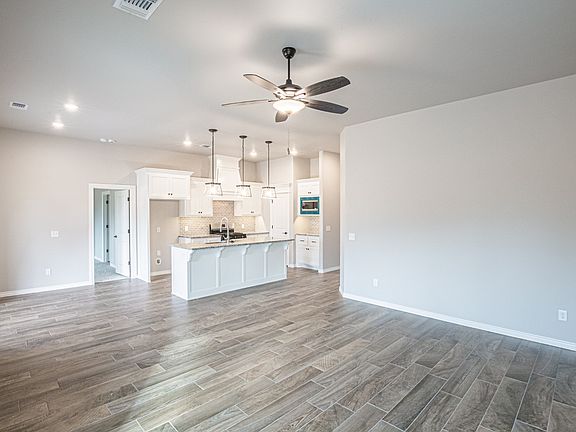 3rd image of 4305 Palmetto Trl