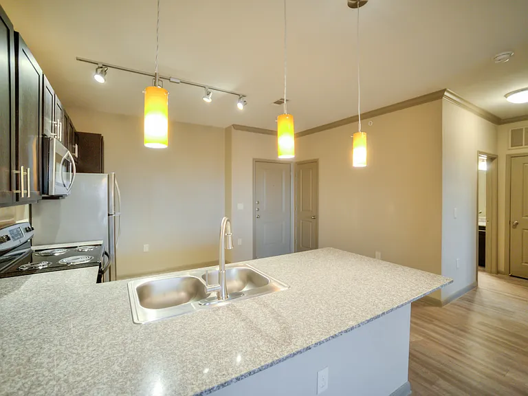 Oaks at Wayside Apartments — Photo 12
