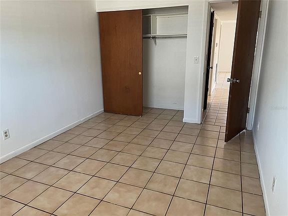 5th image of 116 SW Jefferson Cir N APT 1
