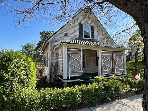3rd image of 506 E Ohio Ave