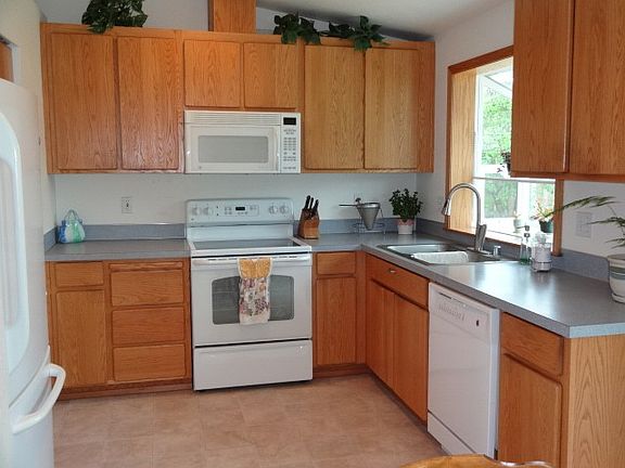 5th image of 1950 Edgewood Dr