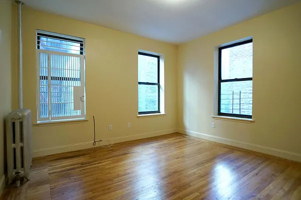 Rented by Bohemia Realty Group | media 12