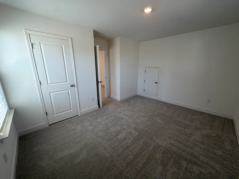 105 Prospect Ave — Photo 22
