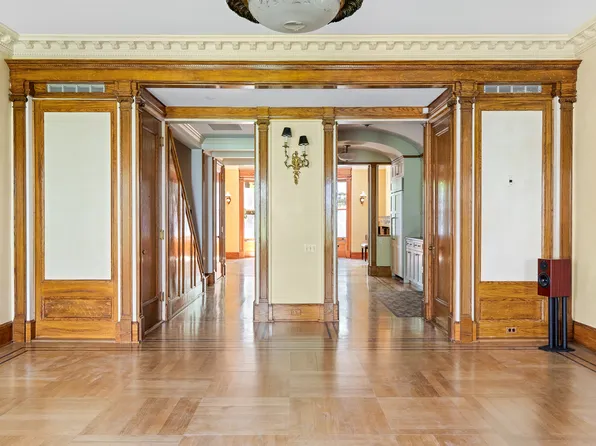 37 West 87th Street image 3 of 16