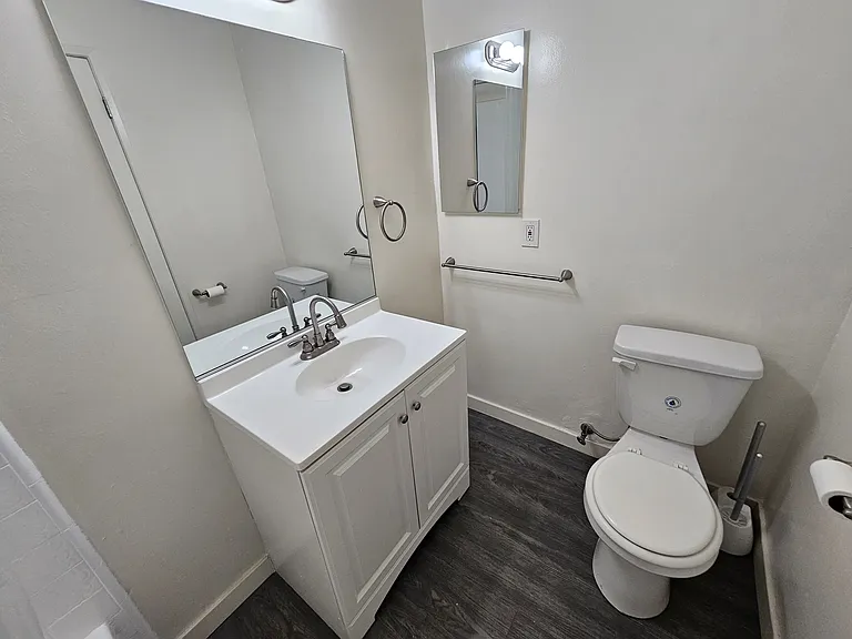 6823 Variel Ave #5 — Photo 3