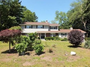 70 Osceola Ln, Longmeadow, MA 01106