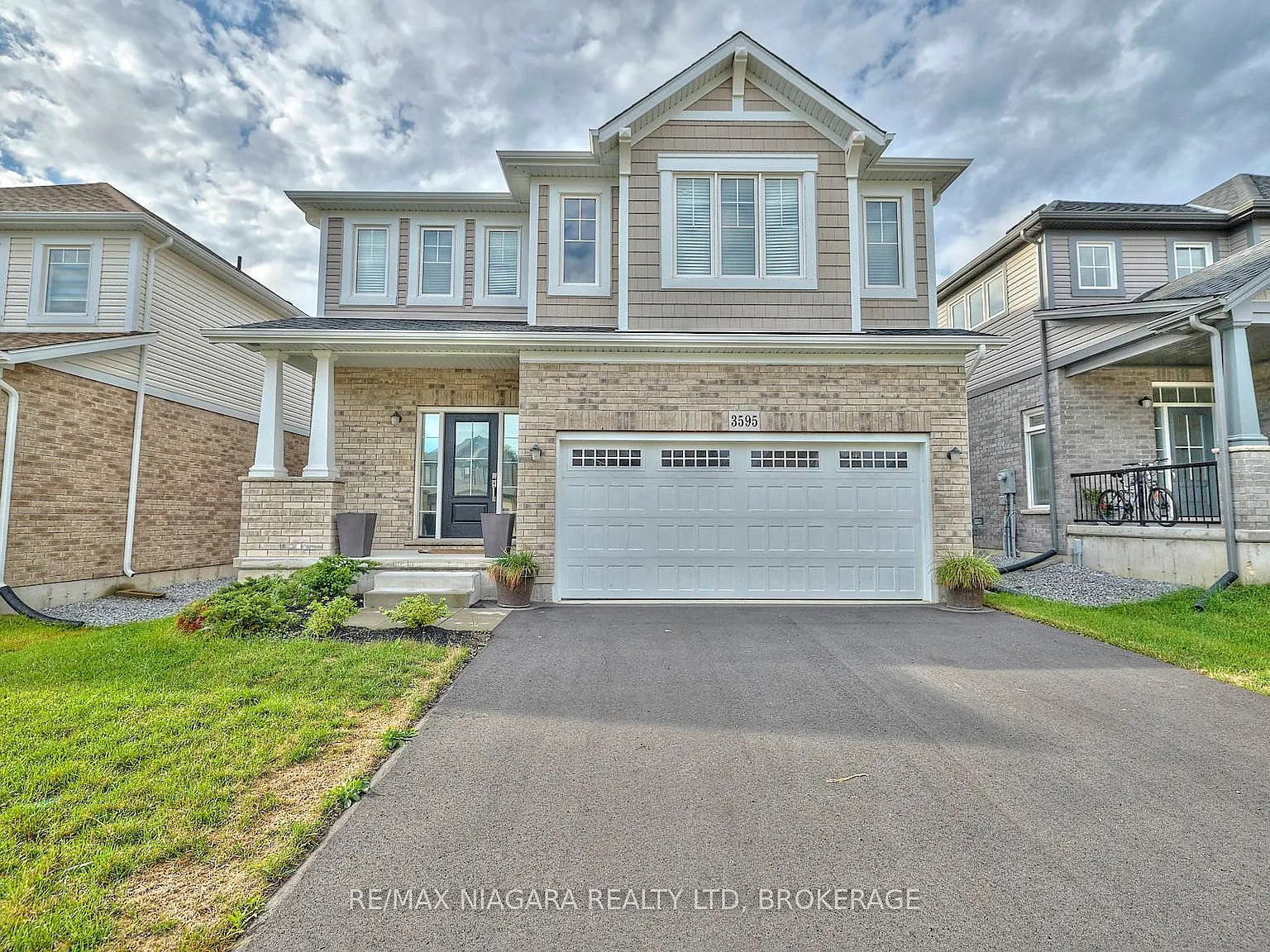 4 bed, $2,600 — Photo 1