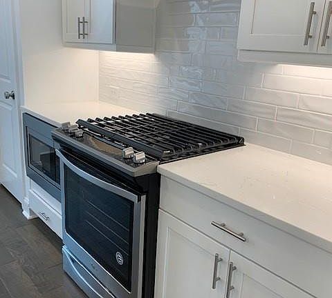 Photo is not of actual home but of previously built Glendale floorplan