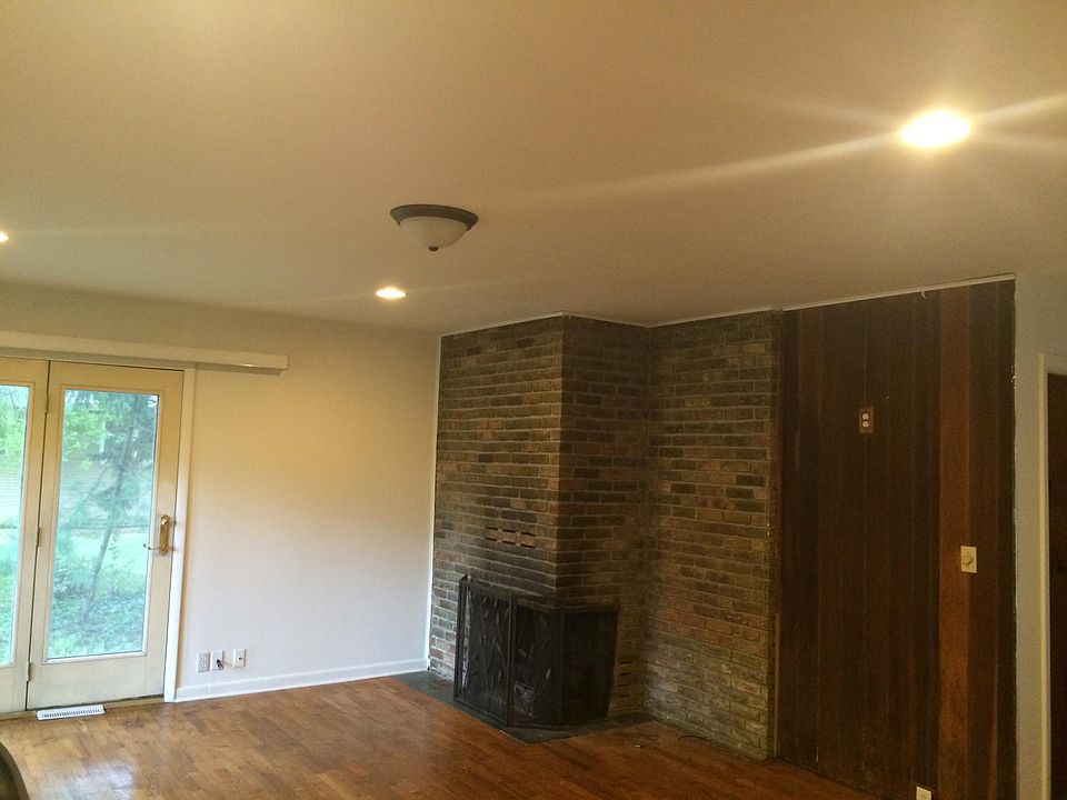 1st image of 2635 Rockwood Dr
