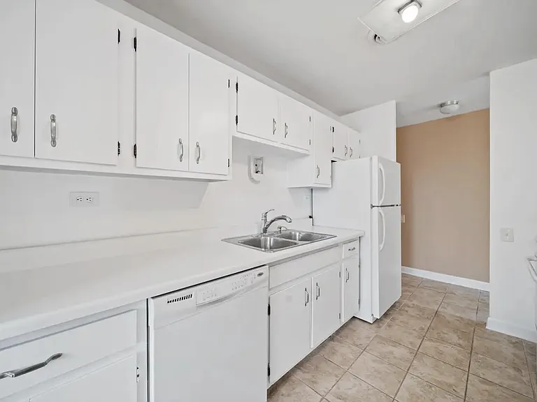 425 Walnut Creek Ln #1401 — Photo 6