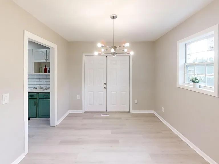 2401 Phoenix Dr — Photo 11