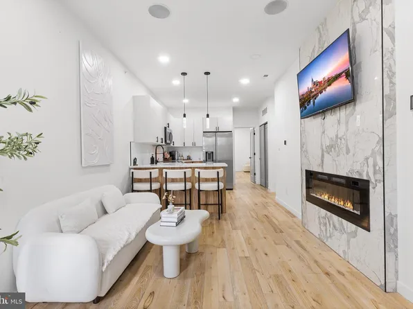 647 N 41st St #C, Philadelphia, PA 19104