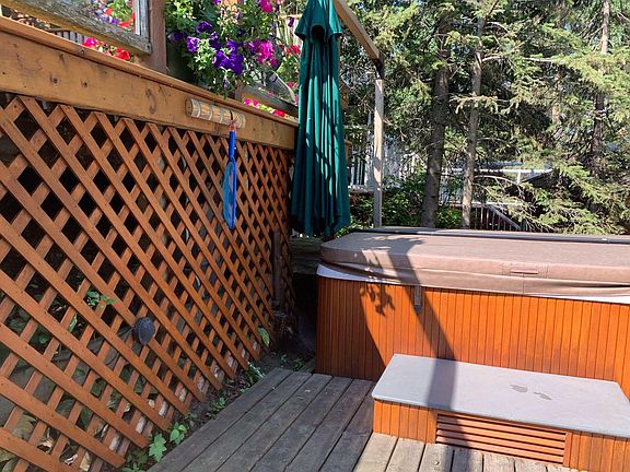 4th image of 85 Poplar Cres