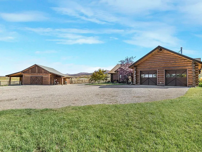 1330 Larsen Ln #ID1466388P — Photo 71