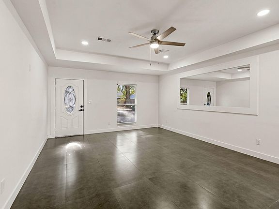 5th image of 5902 Reamer St