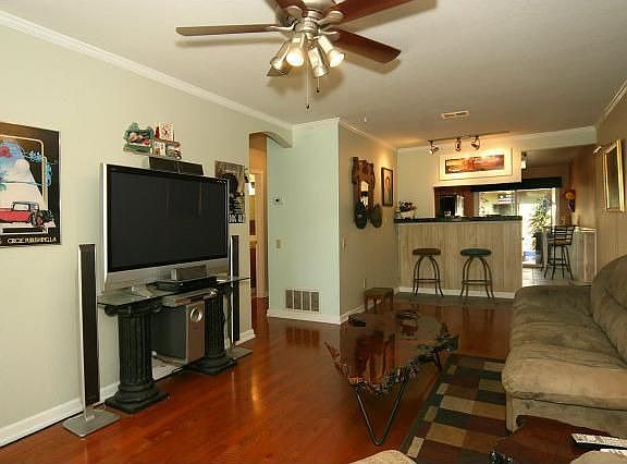 2nd image of 1233 Whitfield Ct