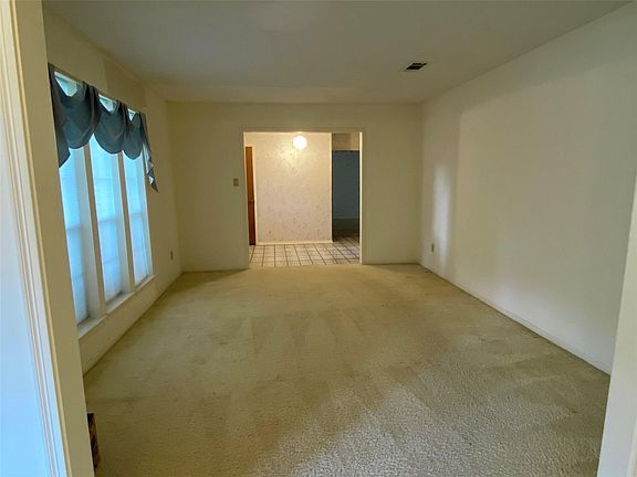 4th image of 15702 Mesa Verde Dr