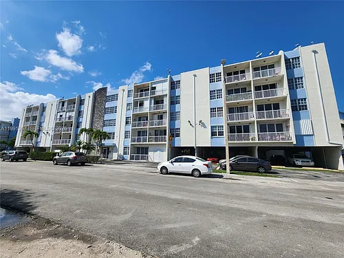 3551 SW 9th Ter #511 Photo 1