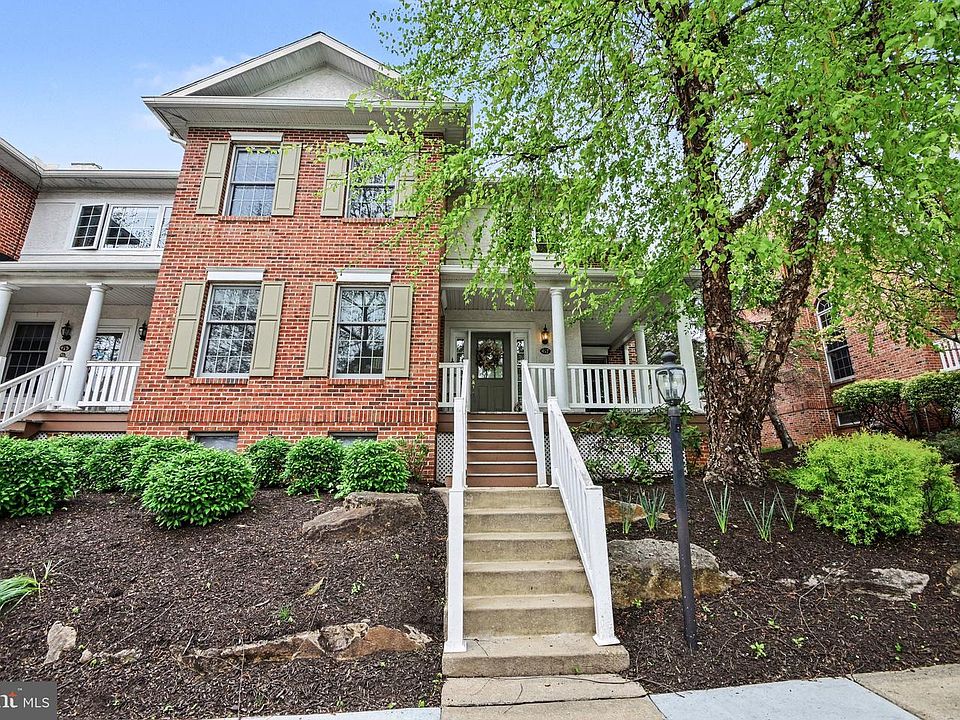 1st image of 417 Vineyard Ln