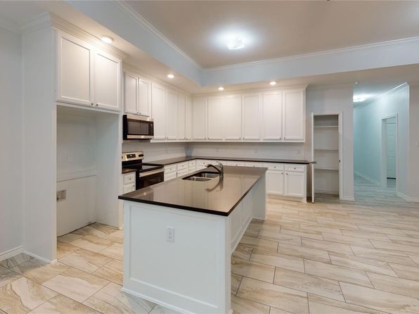 227 Windjammer Rd