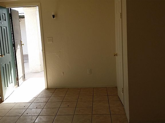 5th image of 138 W Columbia St Unit 2