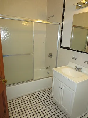 Rented by Block & Lot Real Estate | media 11