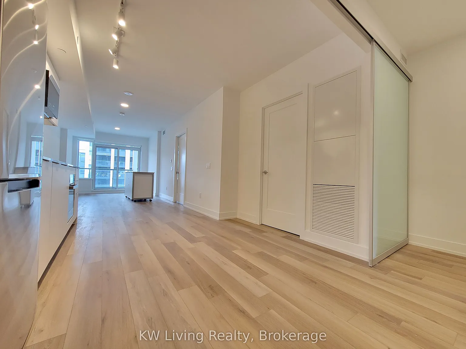 Vendome Condo — Photo 2