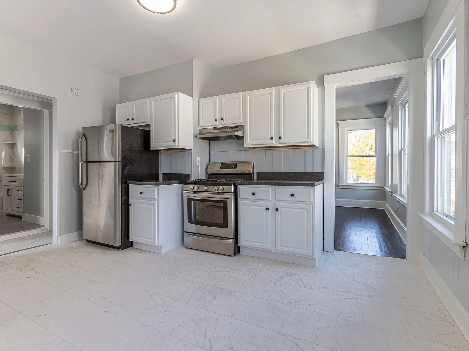 3 bed, 1.0 bath, $1,850 — Photo 3