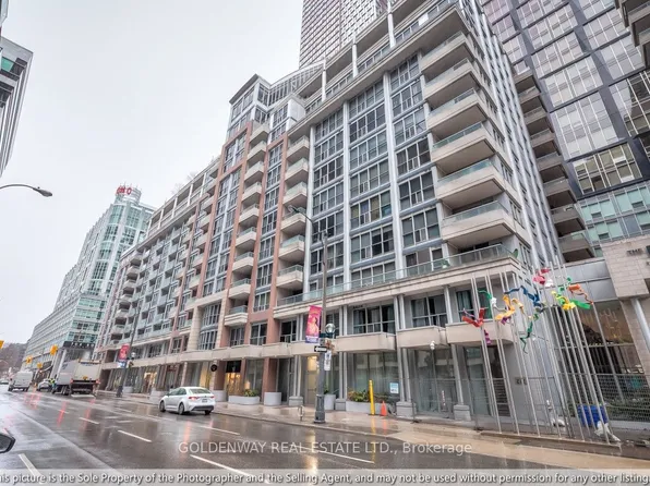 270 Wellington St W #708, Toronto, ON M5V 3P5
