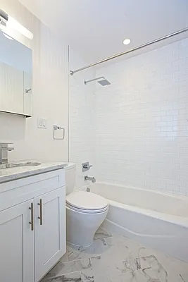 Rented by REAL New York | media 11