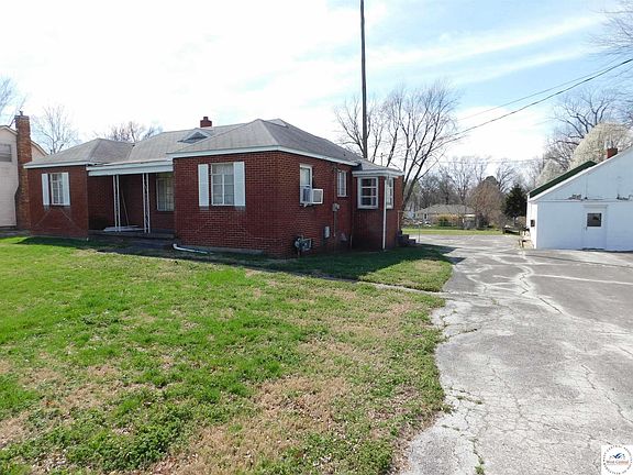 3rd image of 1105 S Main St