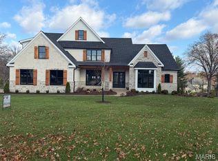 19 W Point Ln, Saint Louis, MO