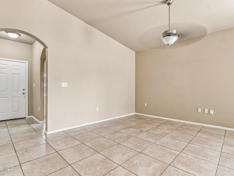 7008 Faxon Dr — Photo 33