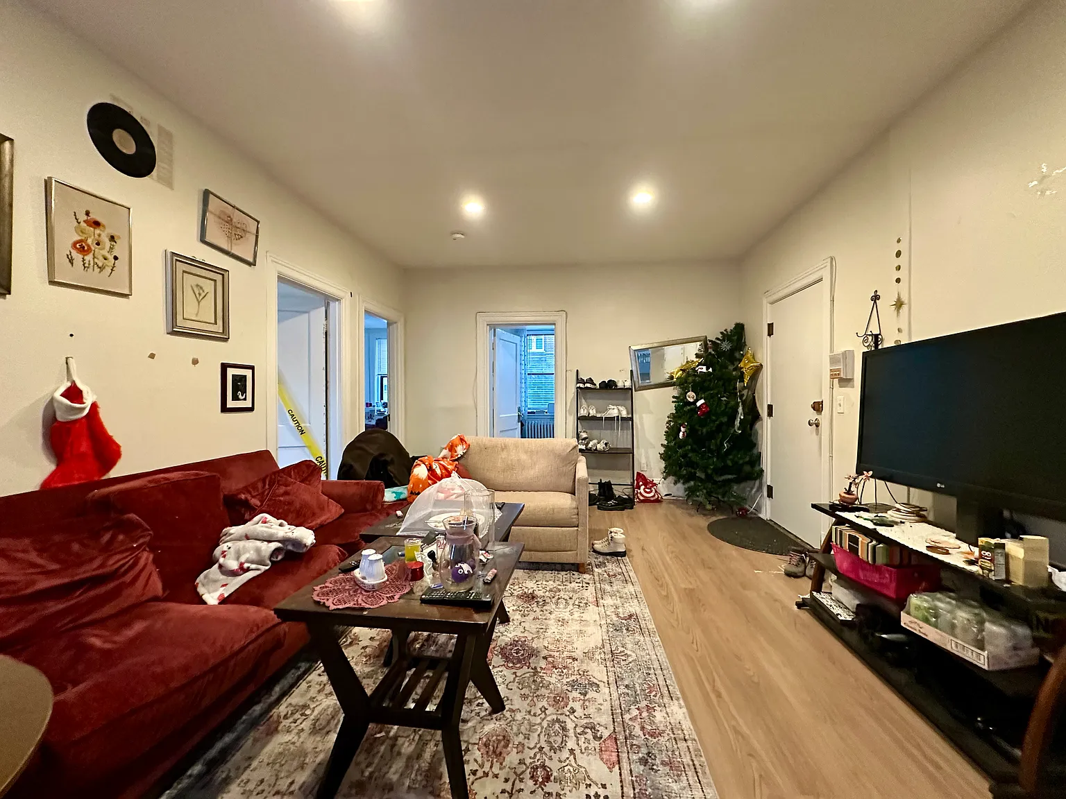 4 bed, 1285 sqft, $4,800 — Photo 1